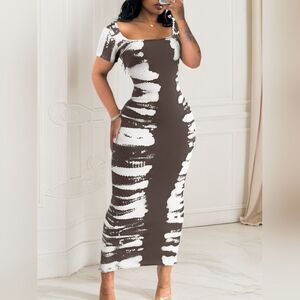 Curvey Girl Square Neck Short Sleeve Fitted Dress Stretch Basic Full Length